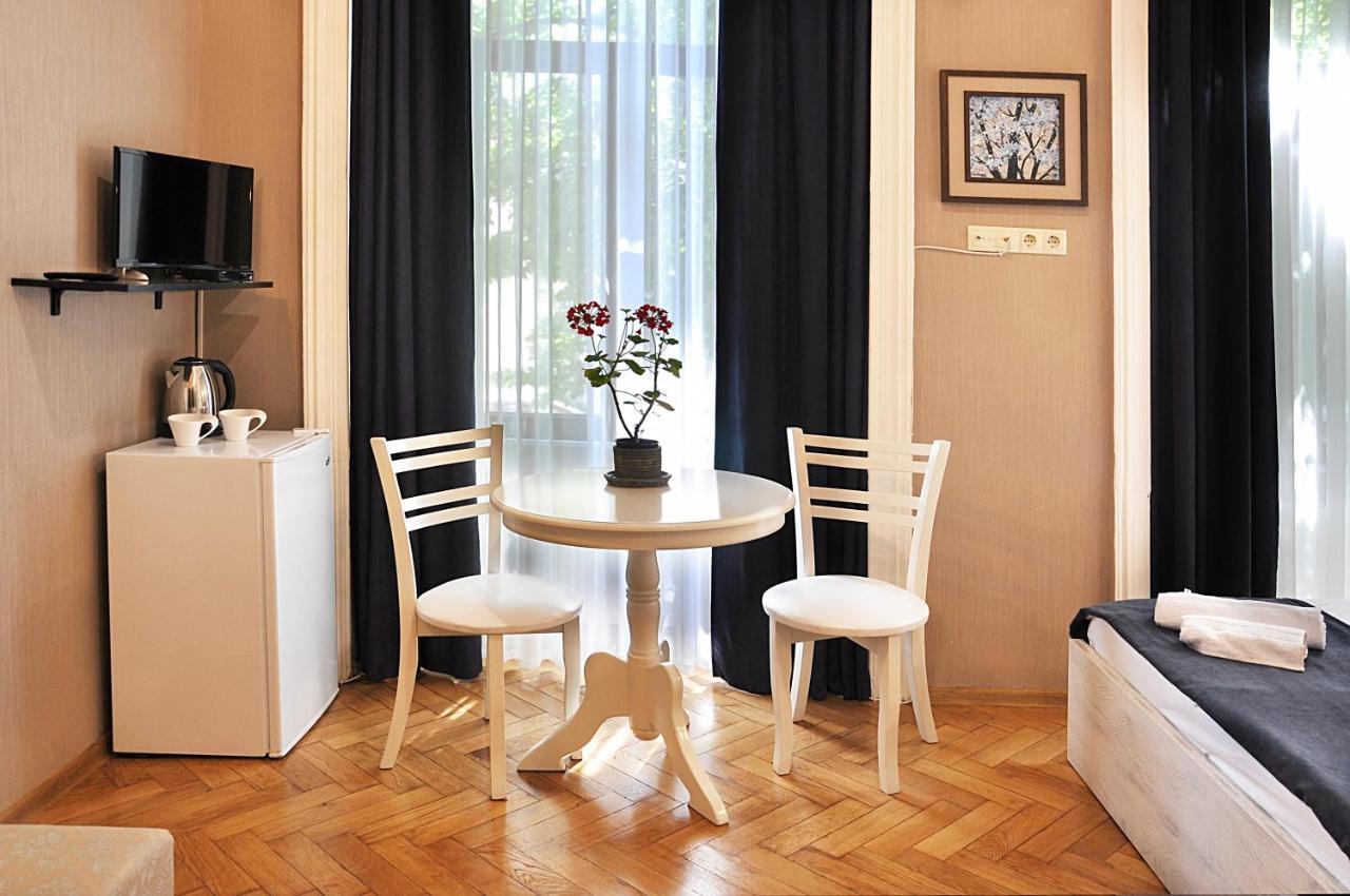 Hb Apartments Mari Brose Tbilisi Ngoại thất bức ảnh