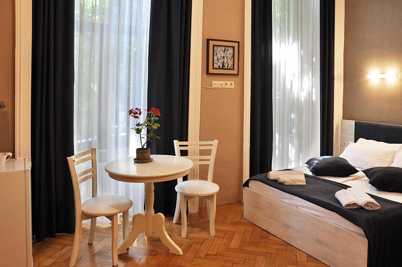 Hb Apartments Mari Brose Tbilisi Ngoại thất bức ảnh