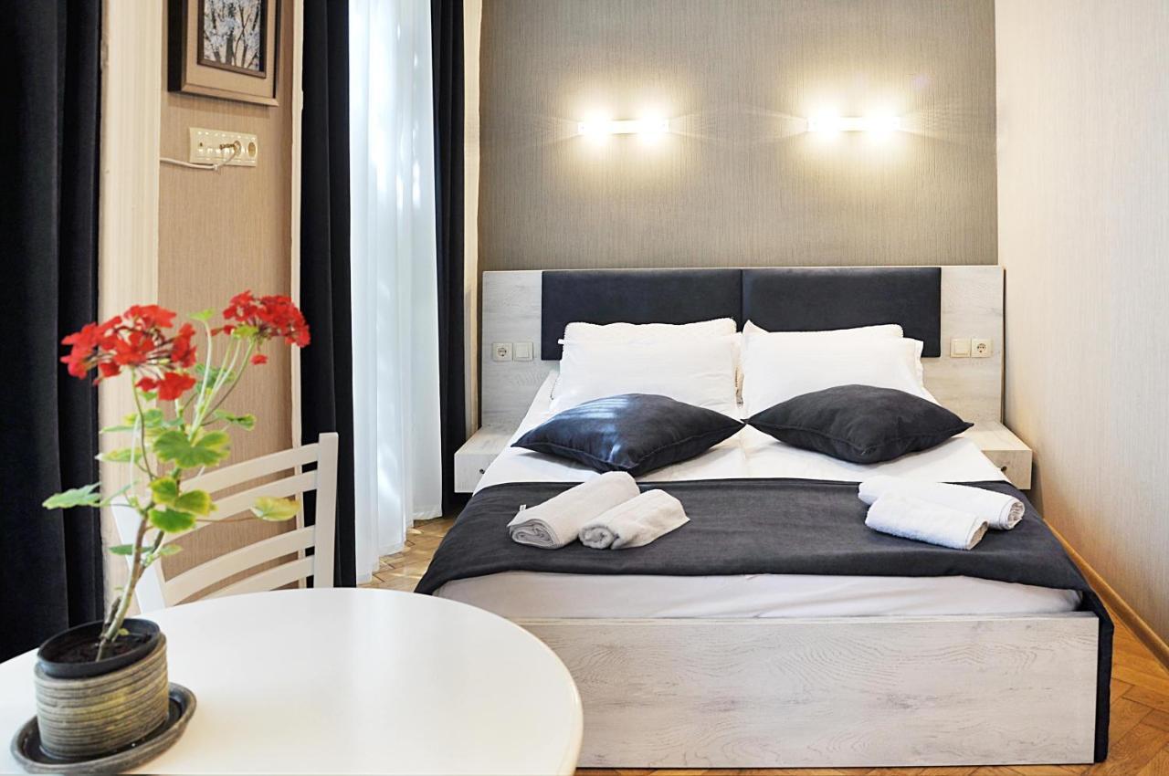 Hb Apartments Mari Brose Tbilisi Ngoại thất bức ảnh