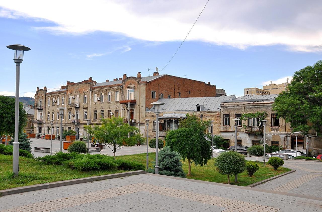 Hb Apartments Mari Brose Tbilisi Ngoại thất bức ảnh