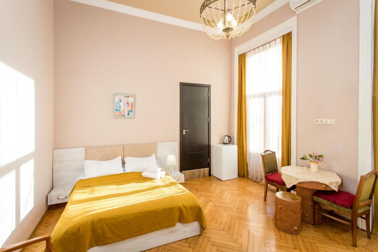 Hb Apartments Mari Brose Tbilisi Ngoại thất bức ảnh
