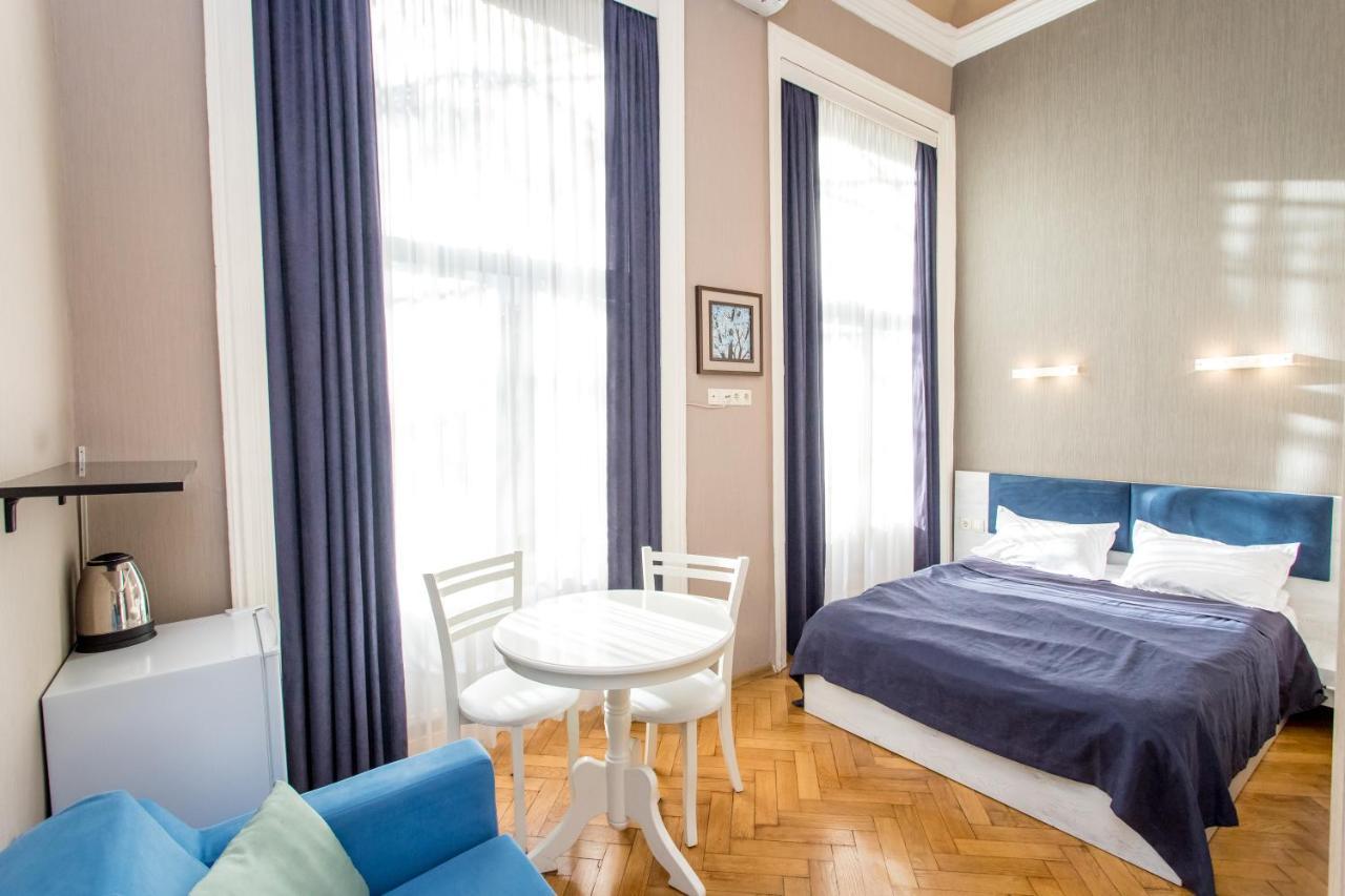Hb Apartments Mari Brose Tbilisi Ngoại thất bức ảnh