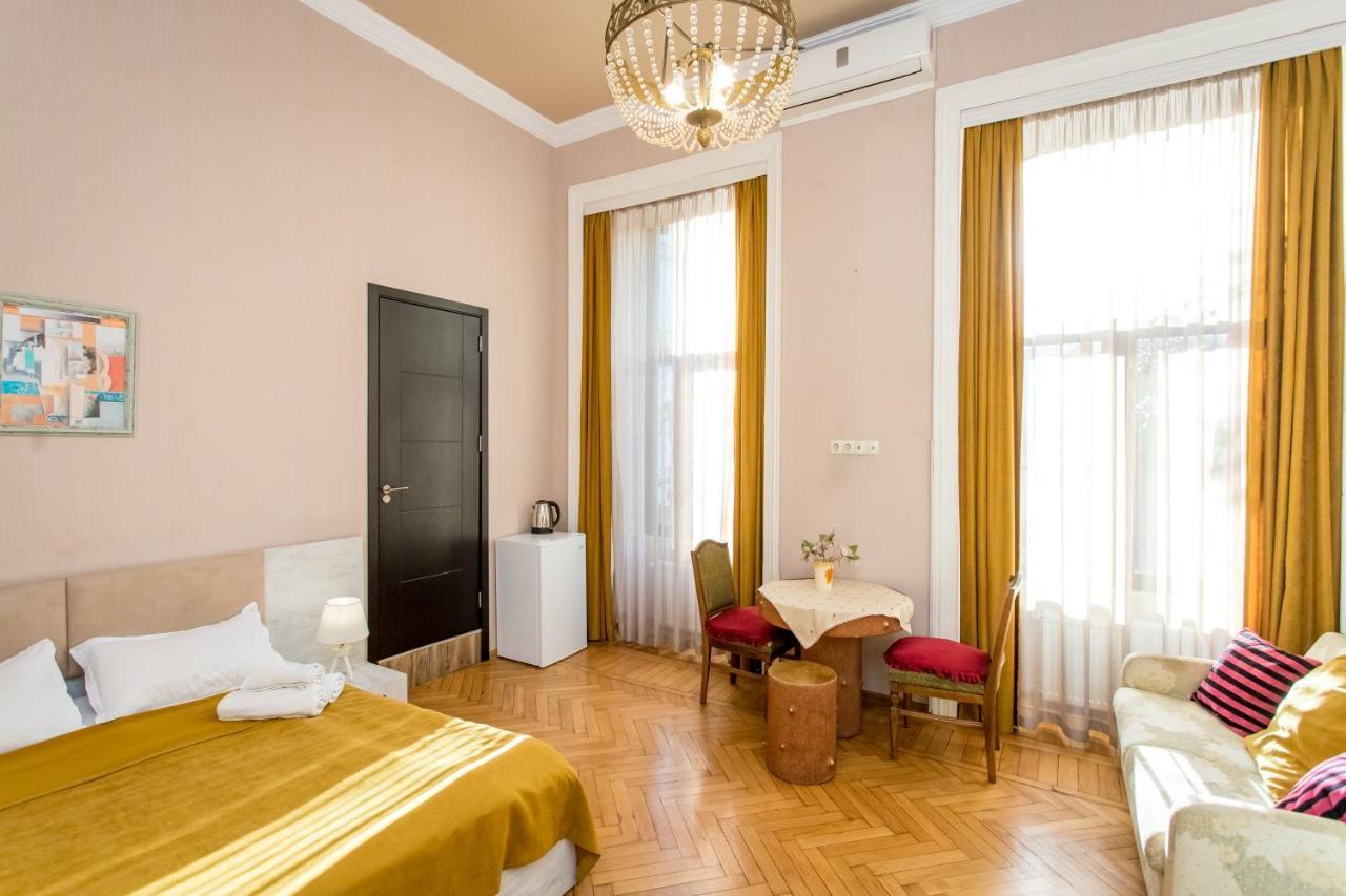 Hb Apartments Mari Brose Tbilisi Ngoại thất bức ảnh