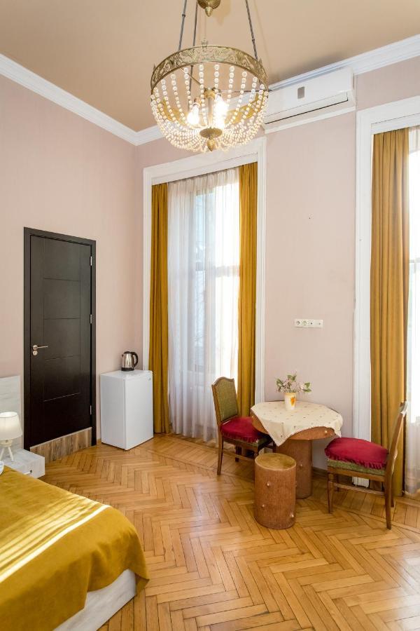 Hb Apartments Mari Brose Tbilisi Ngoại thất bức ảnh