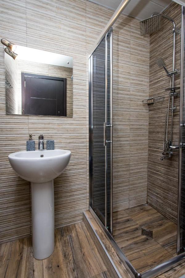 Hb Apartments Mari Brose Tbilisi Ngoại thất bức ảnh
