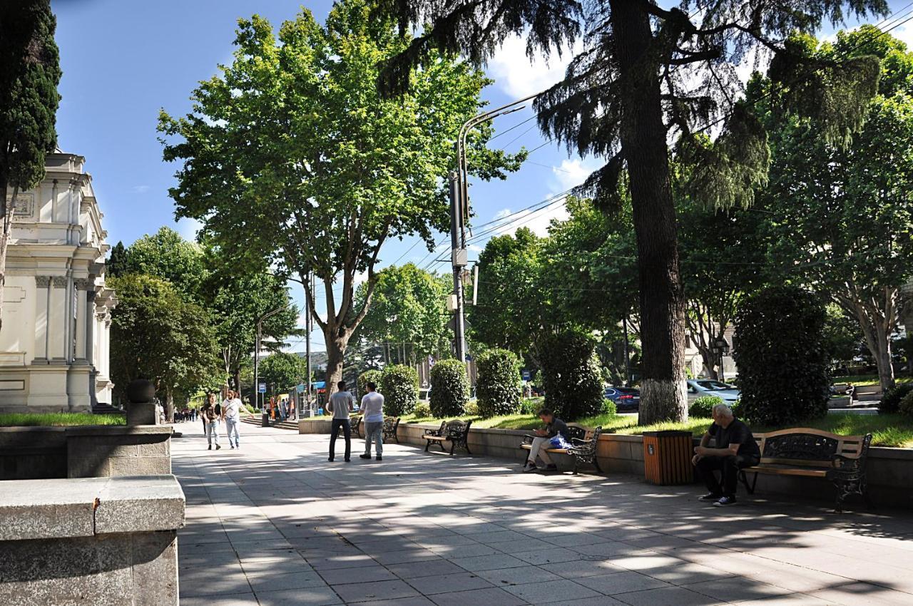 Hb Apartments Mari Brose Tbilisi Ngoại thất bức ảnh