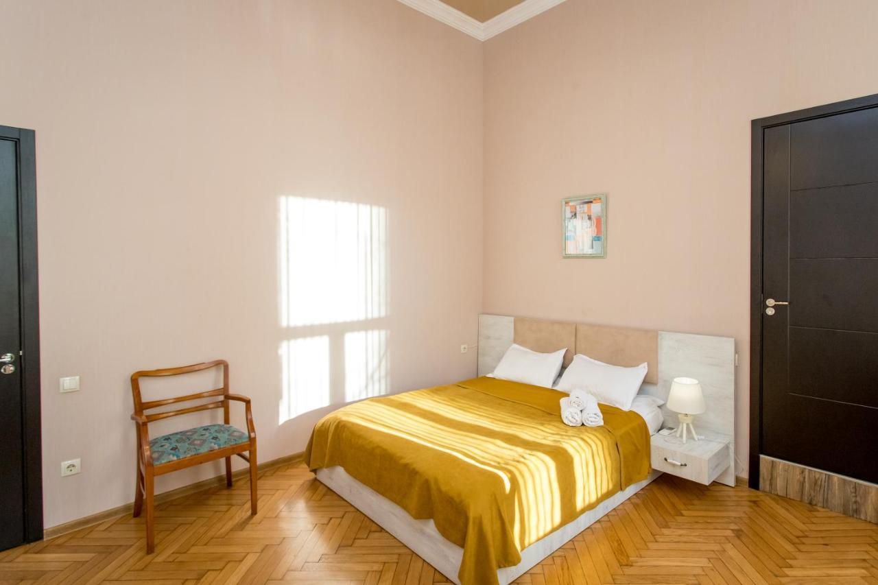 Hb Apartments Mari Brose Tbilisi Ngoại thất bức ảnh
