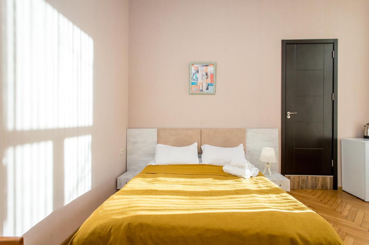 Hb Apartments Mari Brose Tbilisi Ngoại thất bức ảnh