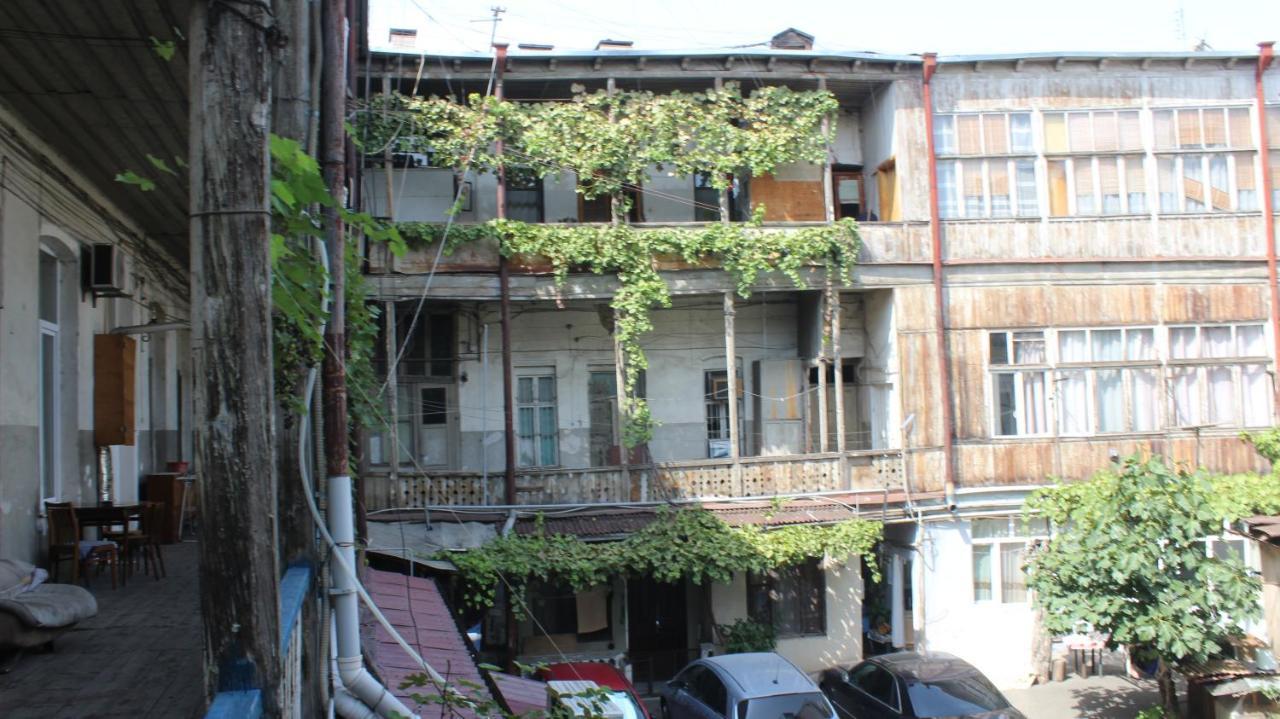 Hb Apartments Mari Brose Tbilisi Ngoại thất bức ảnh